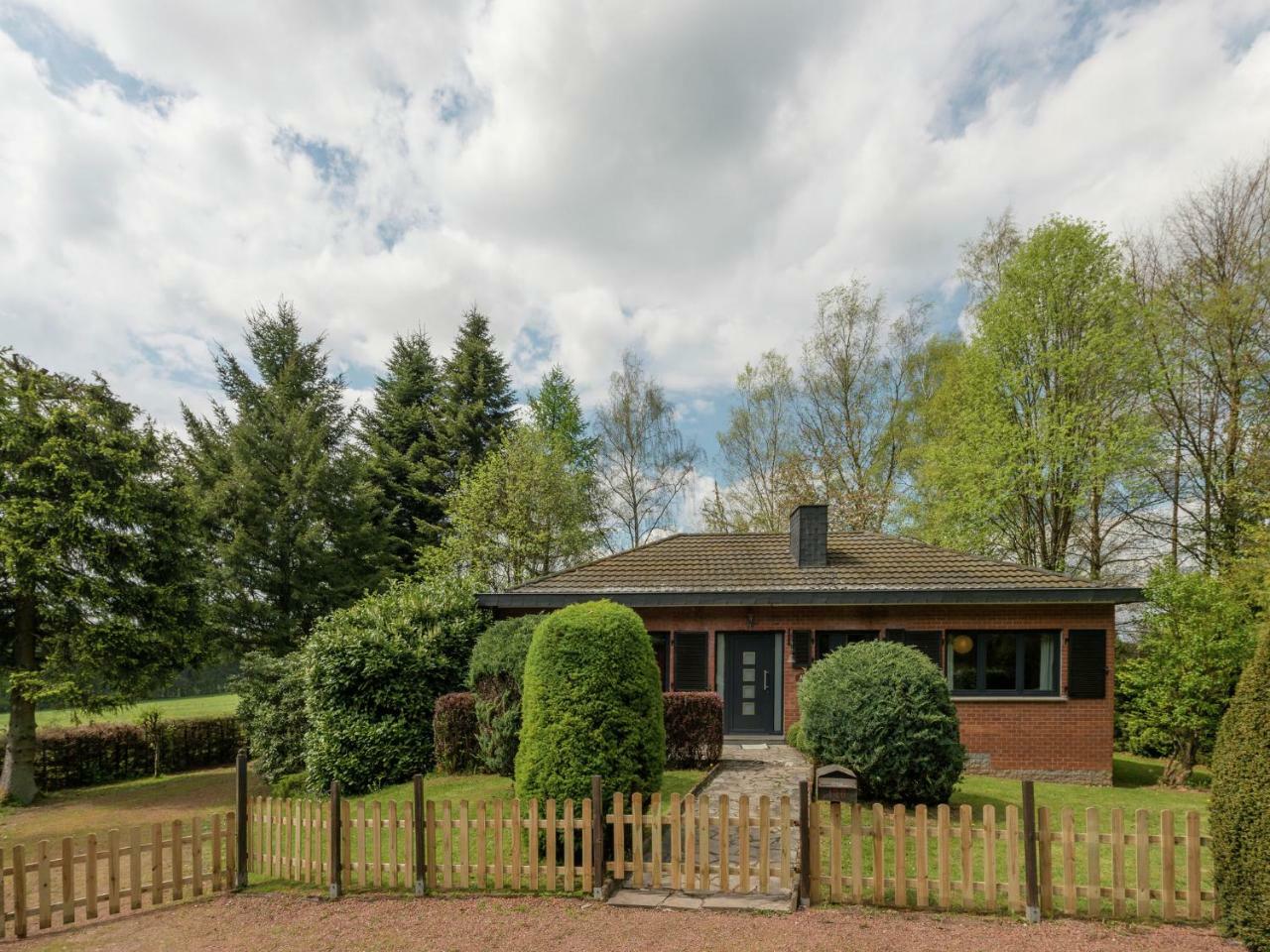 Holiday Home In Waimes With Private Garden Buitenkant foto